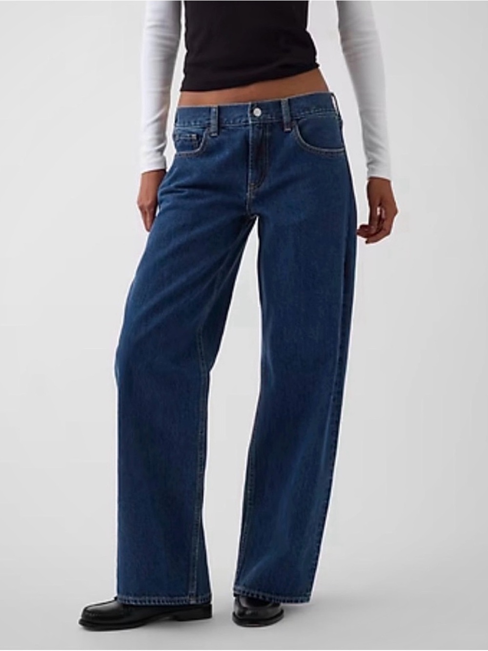 Hailey Bieber Low Rise Loose Jeans in Medium Indigo